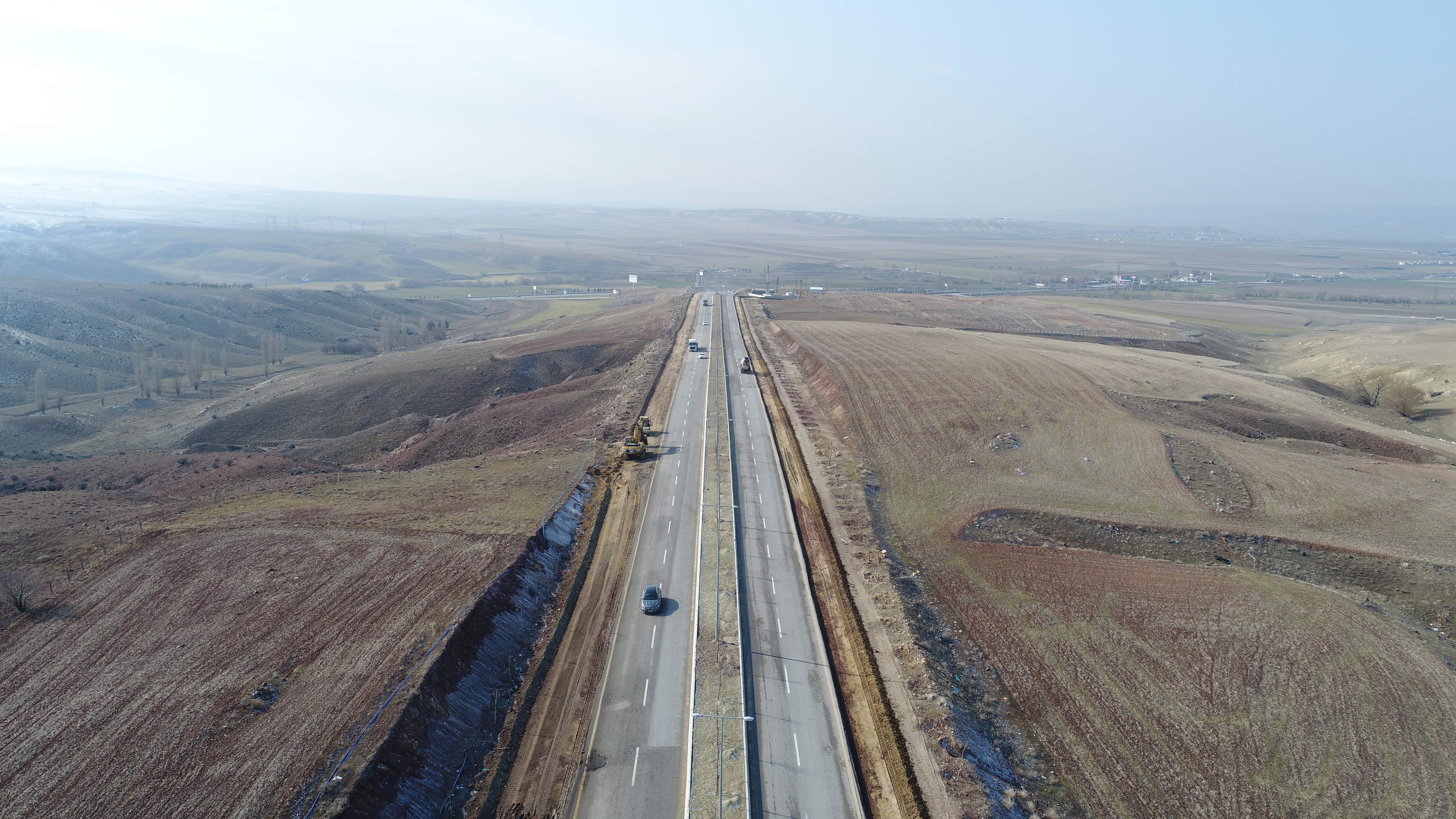ORGANİZE SANAYİ CADDESİNİN 3.ŞERİDİNİN AÇILMASI İÇİN ÇALIŞMALAR BAŞLATILMIŞTIR.